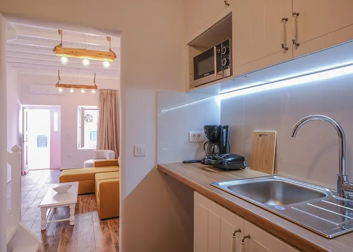 Mykonian Living The Lakka *