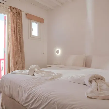 Mykonian Living Chora * Megali Ammos (Mykonos)